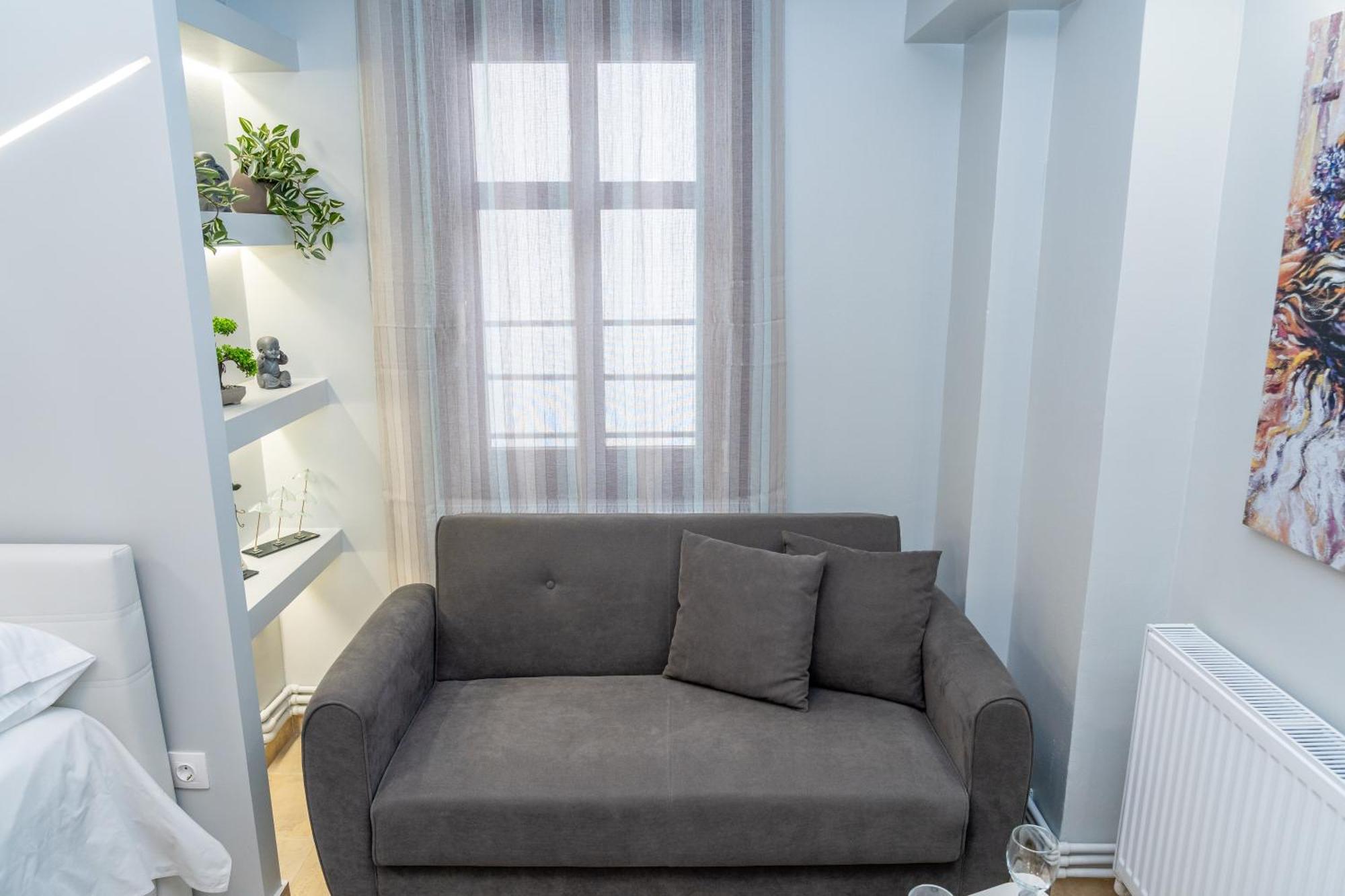 Naos Apartment
